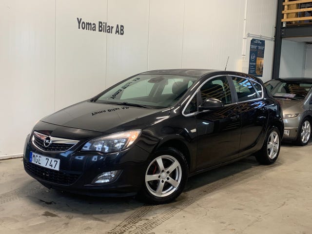 Opel Astra 2012