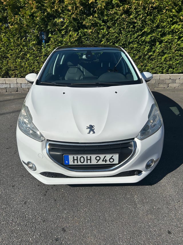 Peugeot 208 2014