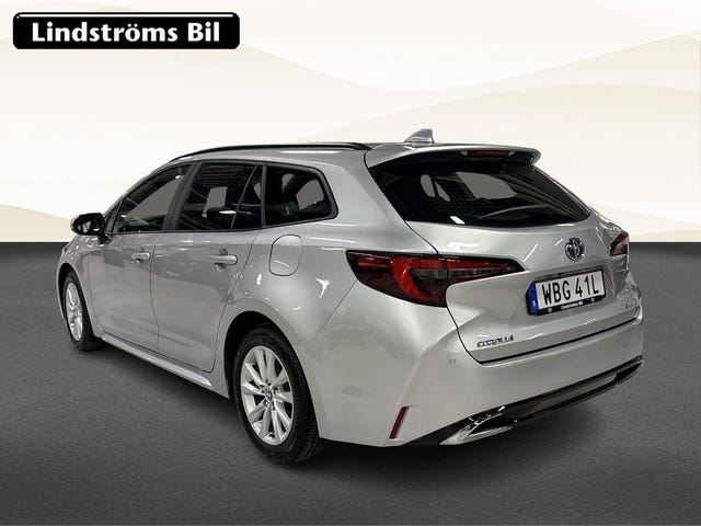Toyota Corolla 2024 – bild 4
