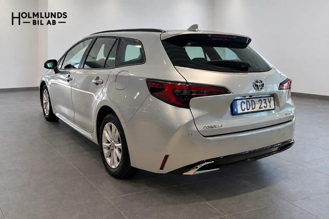 Toyota Corolla 2024 – bild 4
