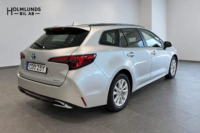 Toyota Corolla 2024 – bild 3