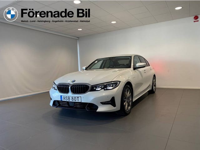 BMW 330e 2021