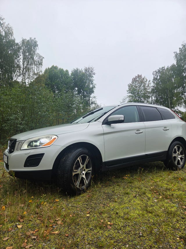 Volvo XC60 2011 – bild 2