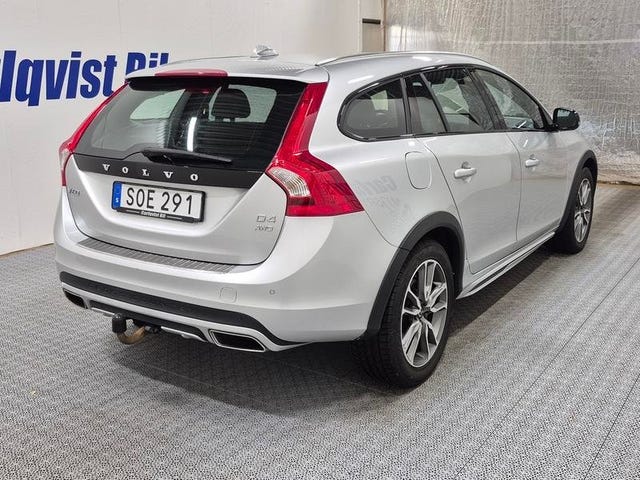 Volvo V60 Cross Country 2017 – bild 4