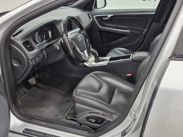 Volvo V60 Cross Country 2017 – bild 2