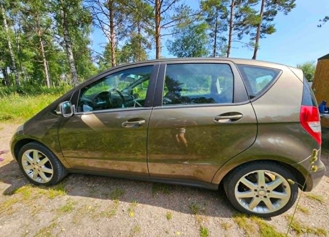 Mercedes-Benz A160 2012