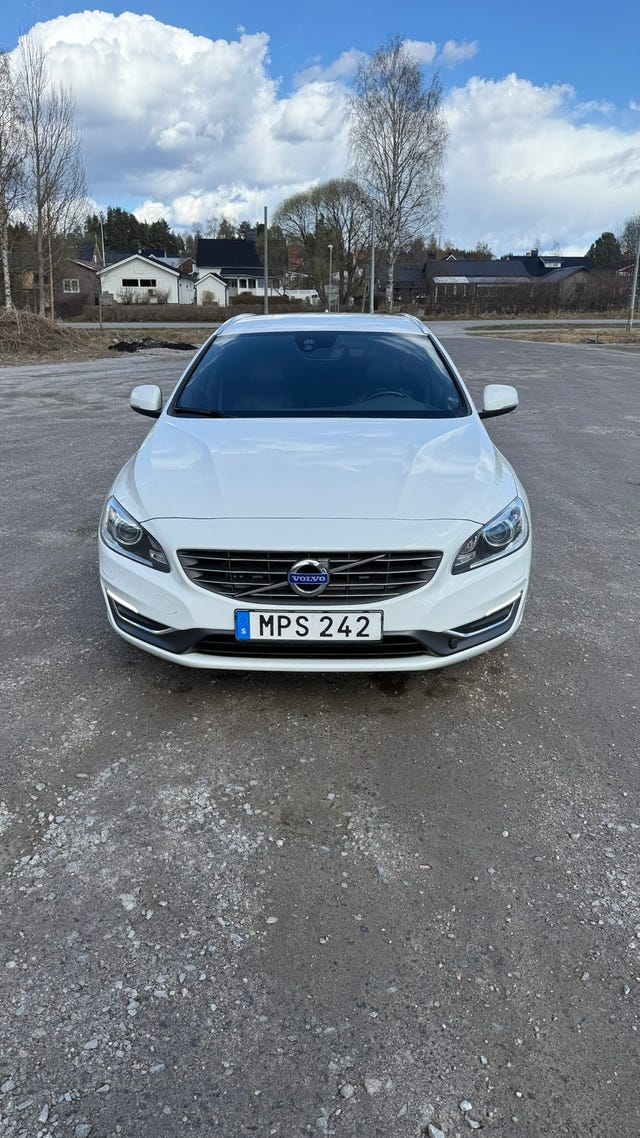 Volvo V60 2015 – bild 2