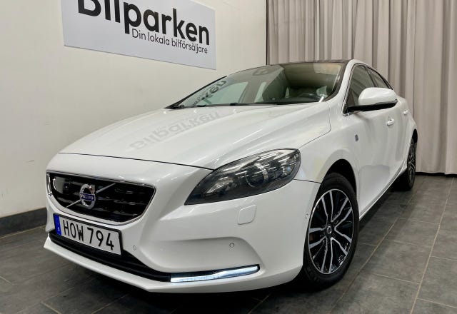 Volvo V40 2015