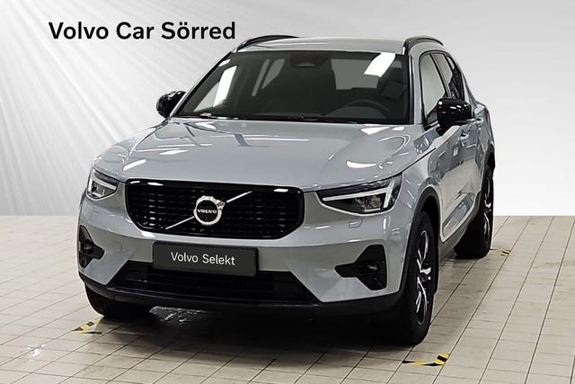 Volvo XC40 2025