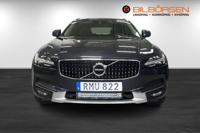 Volvo V90 Cross Country 2018 – bild 2