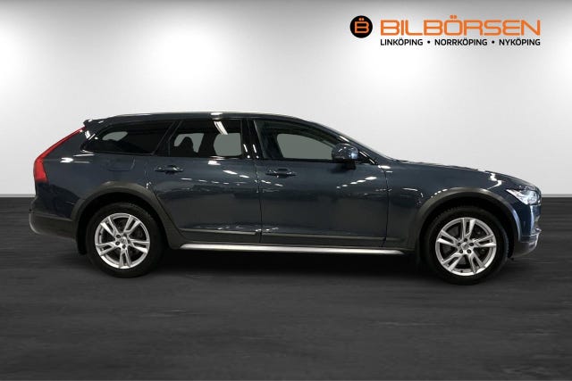 Volvo V90 Cross Country 2018 – bild 4
