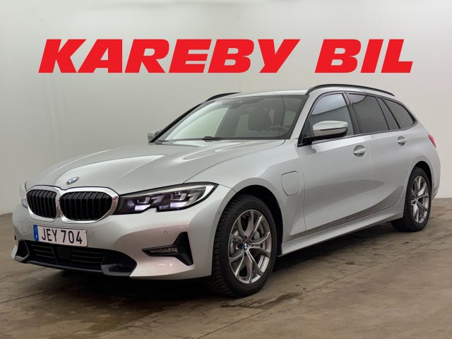 BMW 330e 2021