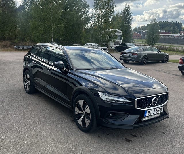 Volvo V60 Cross Country 2021 – bild 4