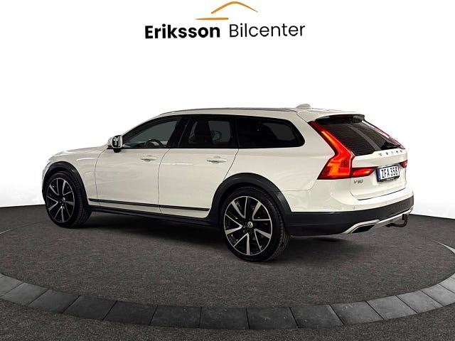 Volvo V90 Cross Country 2018 – bild 4