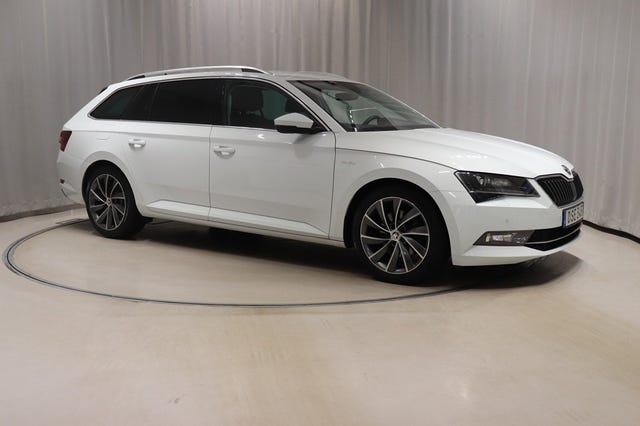Skoda Superb 2018 – bild 3