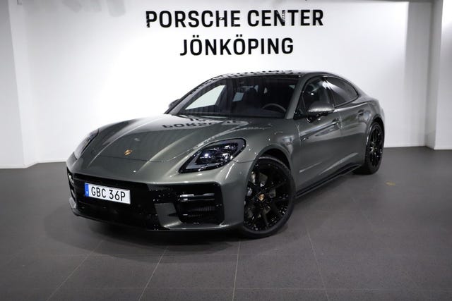 Porsche Panamera 4 2025