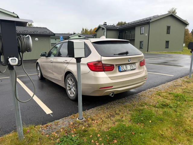 BMW 318d 2014 – bild 3