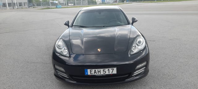 Porsche Panamera 4S 2013