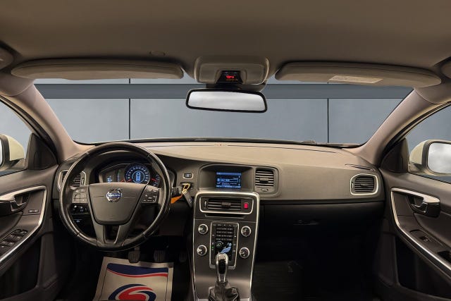 Volvo V60 2015 – bild 2