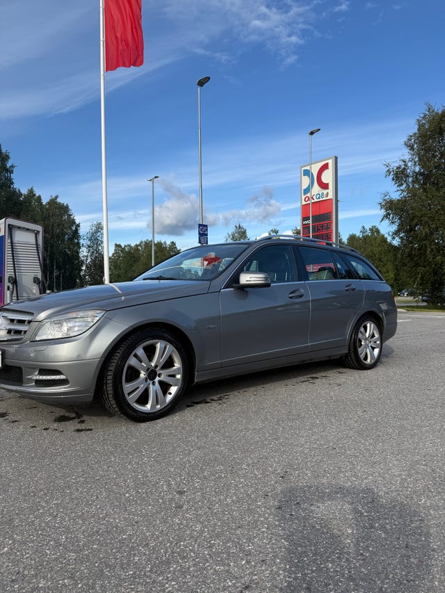 Mercedes-Benz C180 2011
