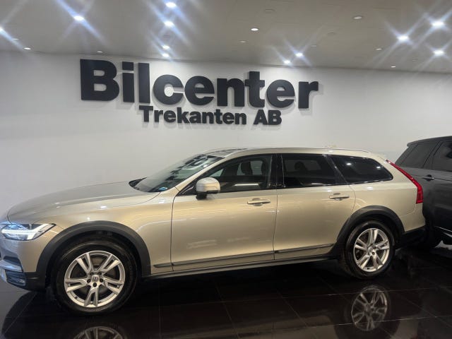 Volvo V90 Cross Country 2018 – bild 3