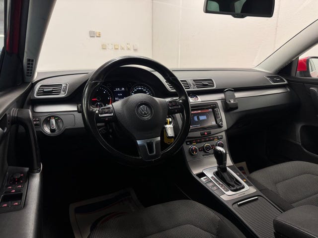 Volkswagen Passat 2012 – bild 4