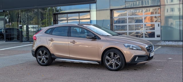 Volvo V40 Cross Country 2013