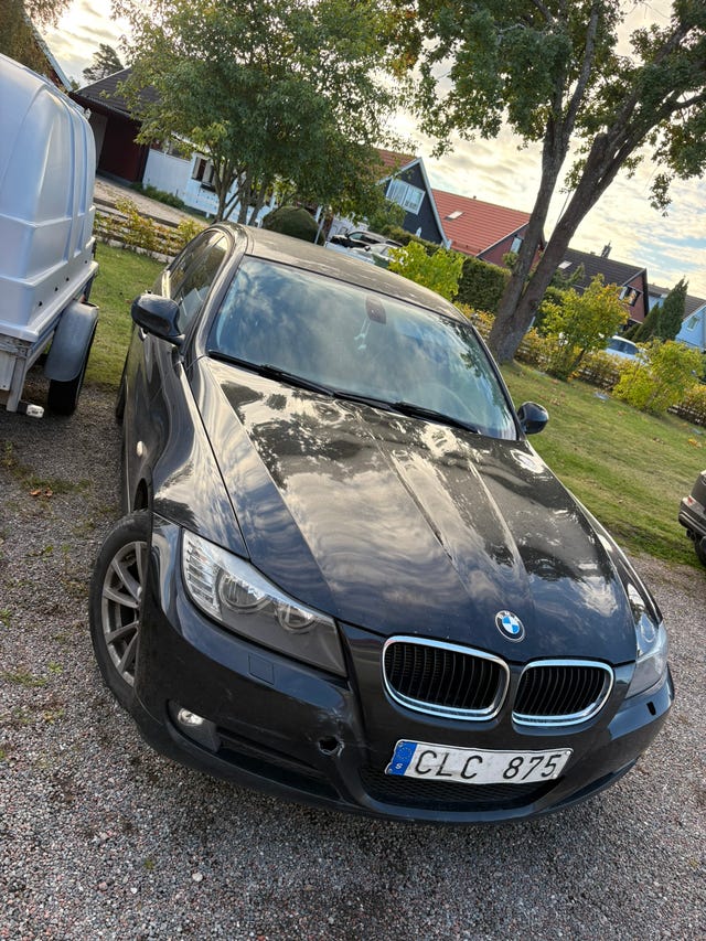 BMW 318d 2012 – bild 2