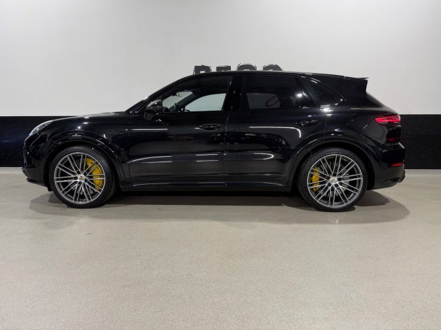 Porsche Cayenne Turbo S 2020