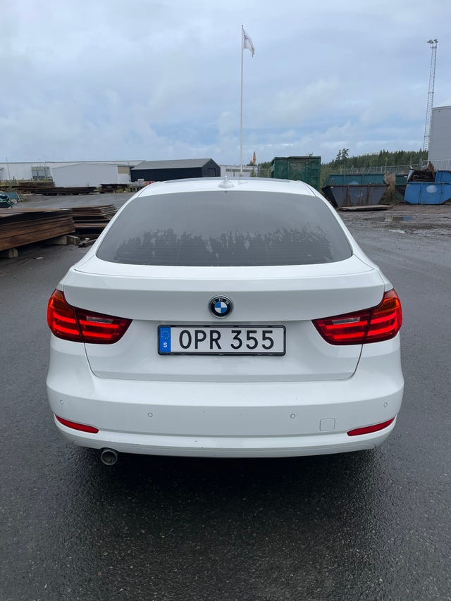 BMW 318d 2014 – bild 2