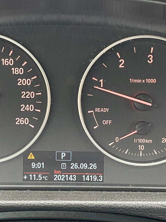 BMW 318d 2014 – bild 4