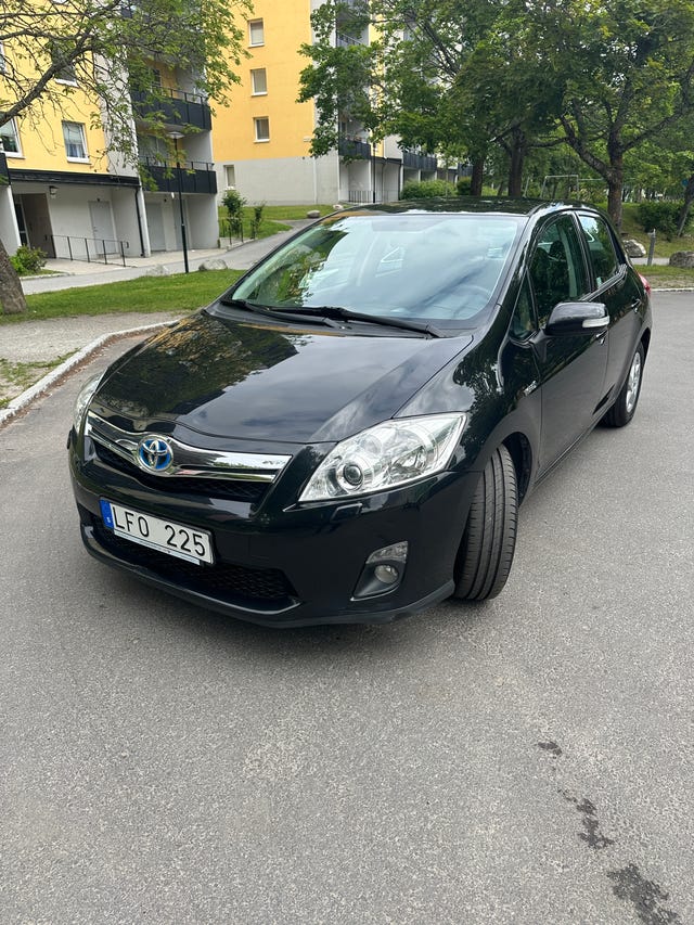 Toyota Auris 2011