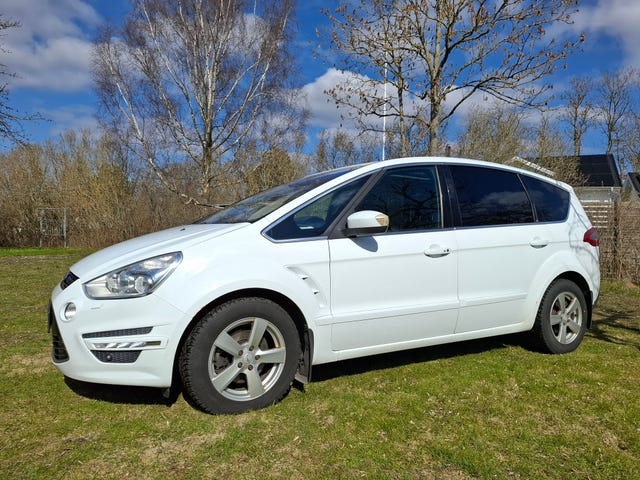 Ford S-MAX 2011