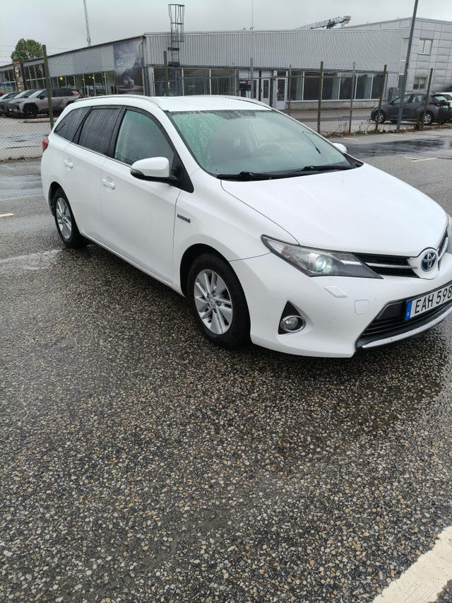 Toyota Auris 2015