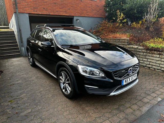 Volvo V60 Cross Country 2016