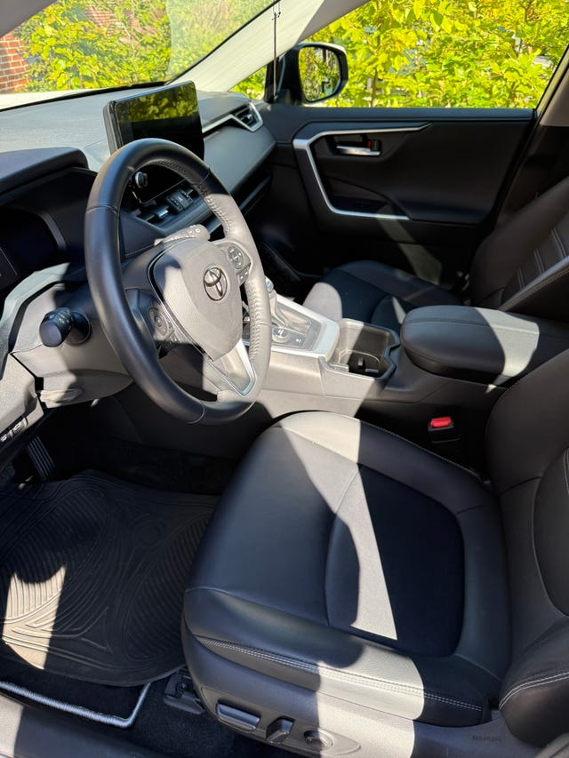 Toyota RAV4 2023 – bild 4
