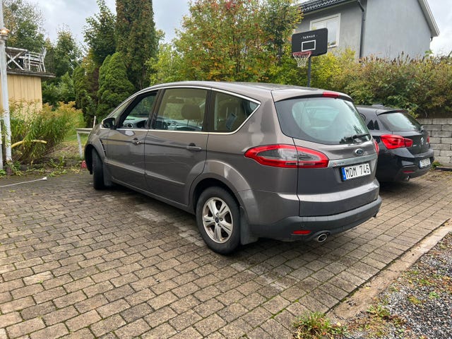 Ford S-MAX 2012