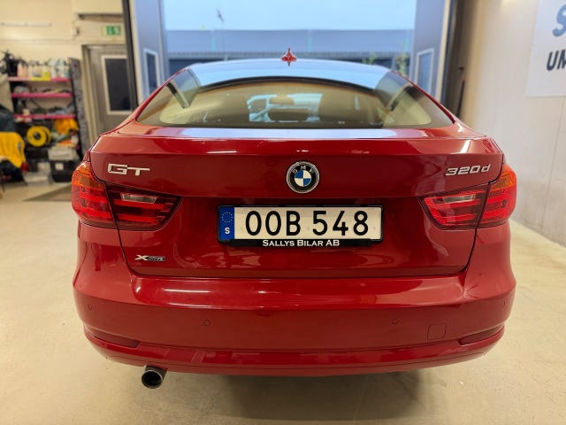 BMW 320d 2014 – bild 2