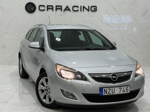 Opel Astra 2012