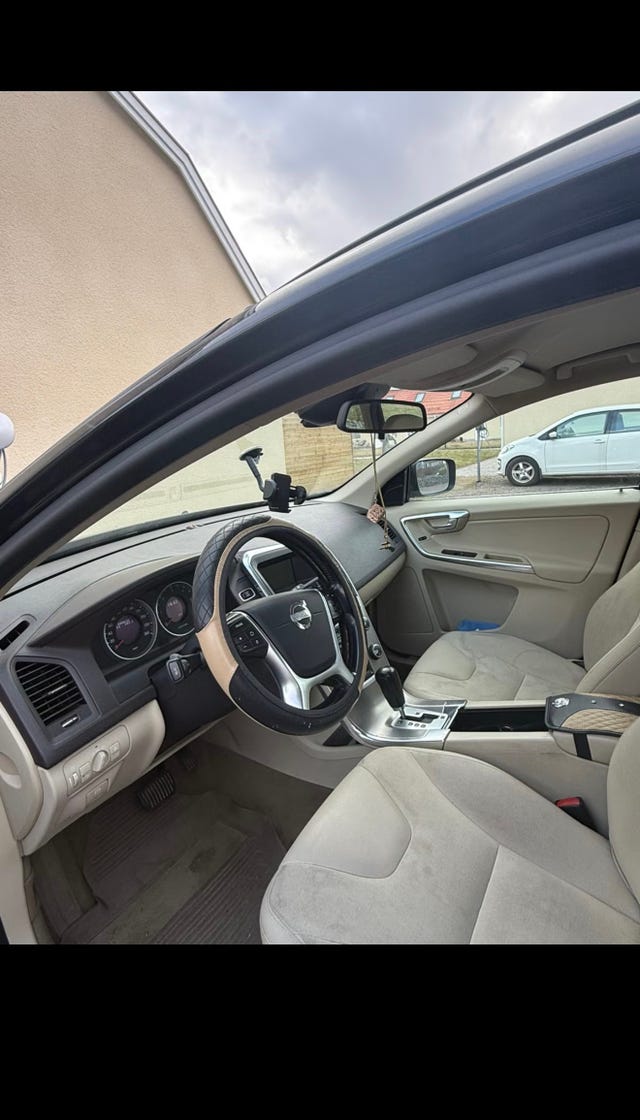 Volvo XC60 2012 – bild 2