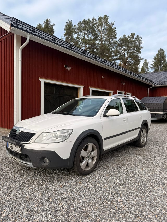 Skoda Octavia Scout 2013