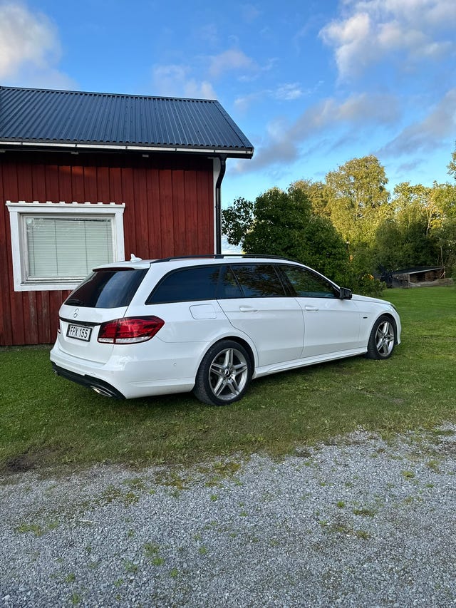 Mercedes-Benz E220 2015