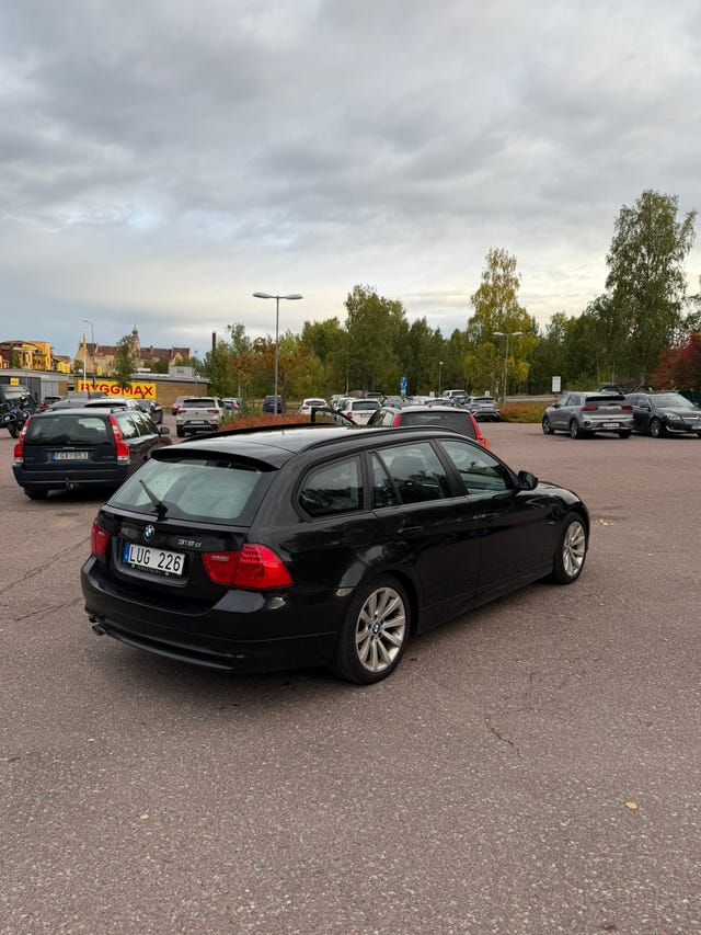 BMW 318d 2012 – bild 3