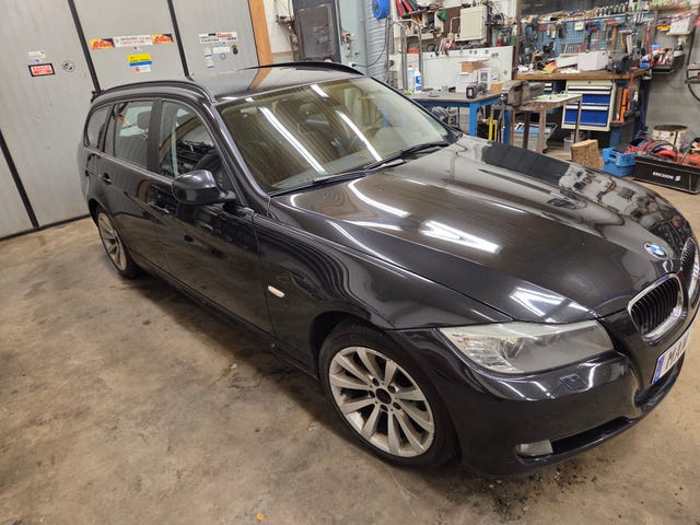 BMW 320d 2012 – bild 2