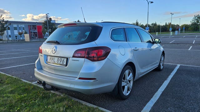 Opel Astra 2014