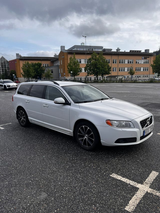 Volvo V70 2010 – bild 3