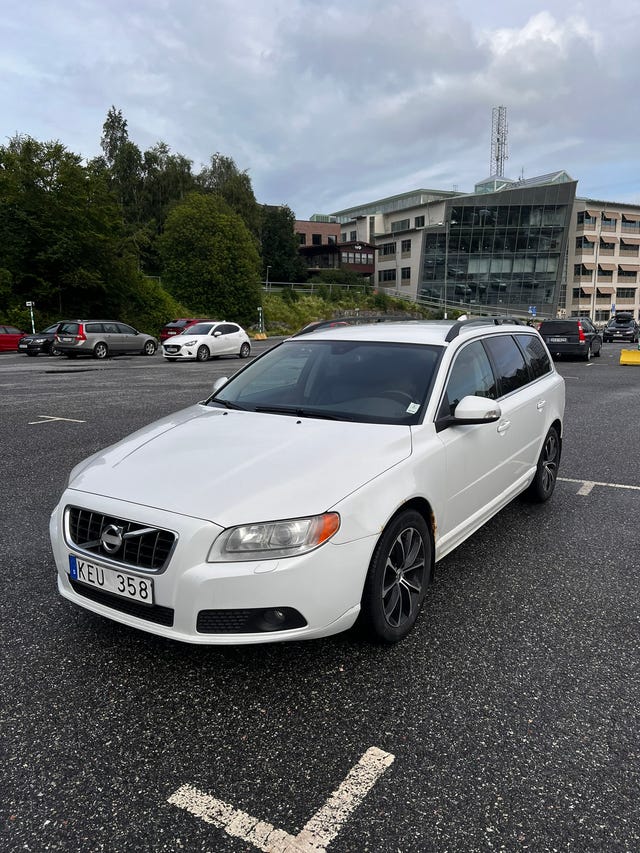 Volvo V70 2010