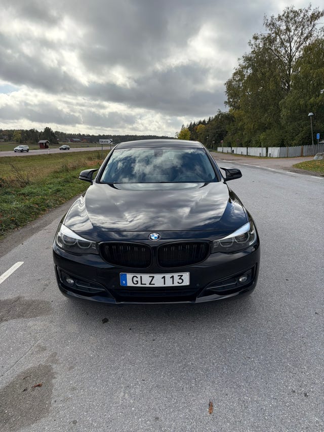 BMW 320d 2017 – bild 2