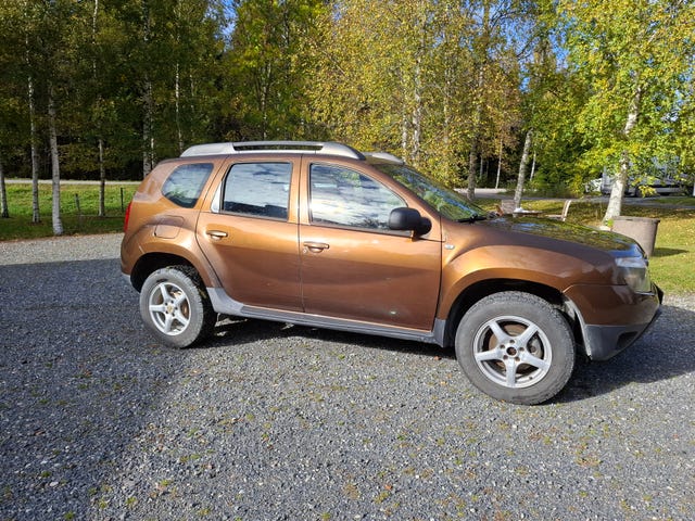 Dacia Duster 2012