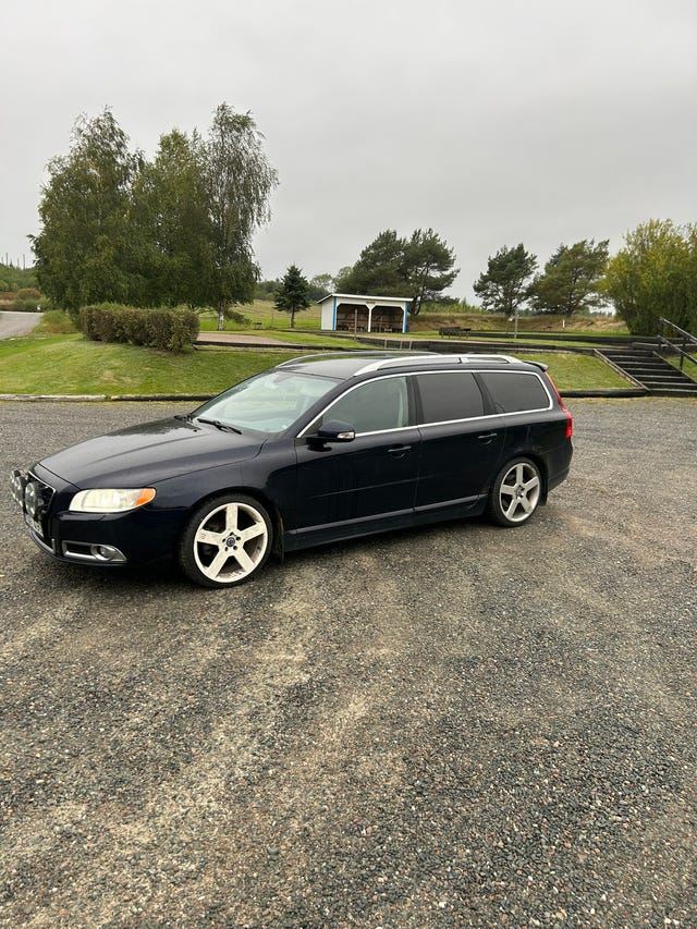 Volvo V70 2010